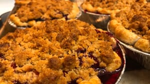 fruit pies with crumble topping